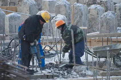 Зрубування голів паль - процес виконання робіт, техніка безпеки і контроль (паль) Зрубування голів паль - процес виконання робіт, техніка безпеки і контроль
