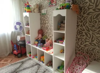 Стелаж для іграшок