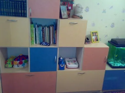 Стелаж для іграшок