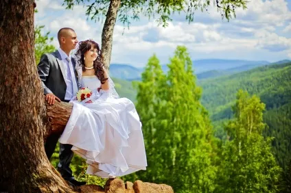Весільна фотосесія в лісі 1 (фотосесія) Весільна фотосесія в лісі 1