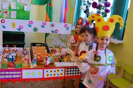 Сценарій театральної постановки до року кіно в дитячому садку (театральної) Сценарій театральної постановки до року кіно в дитячому садку