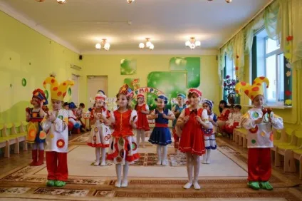 Сценарій театральної постановки до року кіно в дитячому саду ( «Як старий корову) Сценарій театральної постановки до року кіно в дитячому садку