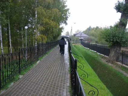 Святині Дивеєво - канавка богородиці, православна парафія храму святителя Миколая Мирлікійського (Сама Цариця Небесна) Святині Дивеєво - канавка богородиці, православна парафія храму святителя Миколая Мирлікійського