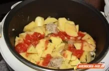 Тефтелі, тушковані з картоплею в мультиварці покроковий рецепт з фотографіями (картоплею) Тефтелі, тушковані з картоплею в мультиварці покроковий рецепт з фотографіями
