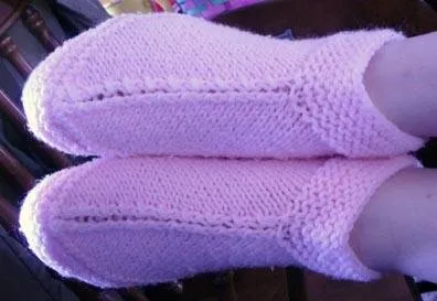 Тапочки в'язані на двох спицях зі схемами та описом техніка для початківців (спицях) Тапочки в'язані на двох спицях зі схемами та описом техніка для початківців