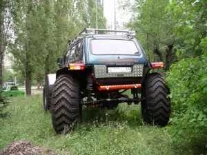 Технологія 4ws (hicas) - авто-тельбухи що у машинок всередині (задні колеса повертаються) Технологія 4ws (hicas) - авто-тельбухи що у машинок усередині