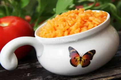 Томатний рис з сиром