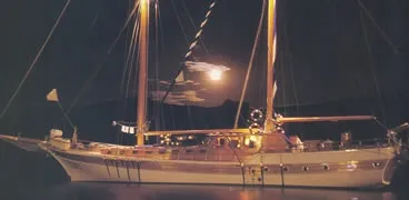 Турецька моторно-вітрильна яхта класу luxury (турецька) Турецька моторно-вітрильна яхта класу luxury