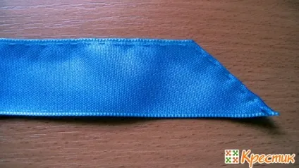 Вчимося робити 3 шикарні троянди з атласних стрічок своїми руками в одному майстер-класі! (Троянди) Вчимося робити 3 шикарні троянди з атласних стрічок своїми руками в одному майстер-класі!