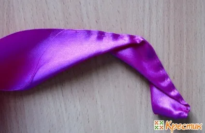 Вчимося робити 3 шикарні троянди з атласних стрічок своїми руками в одному майстер-класі! (Стрічок) Вчимося робити 3 шикарні троянди з атласних стрічок своїми руками в одному майстер-класі!