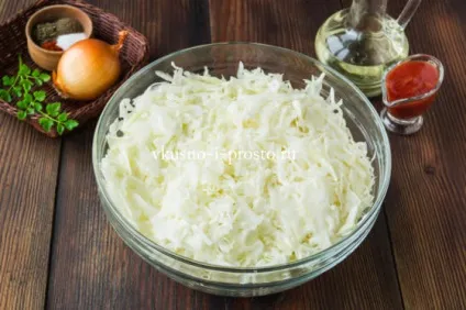 Тушкована капуста з рисом - покроковий рецепт з фото