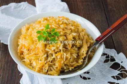 Тушкована капуста з рисом - покроковий рецепт з фото