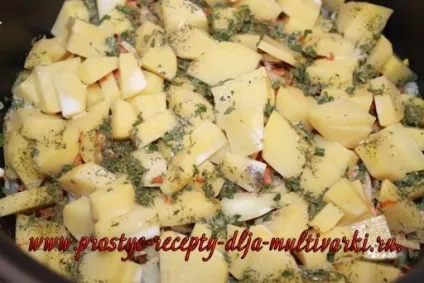 Тушкована курка в мультиварці