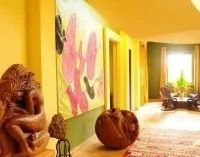 Вибір жовтих шпалер для стін, фото спальні, вітальні, кухні та дитячої з комбінованими і (шпалер) Вибір жовтих шпалер для стін, фото спальні, вітальні, кухні та дитячої з комбінованими і