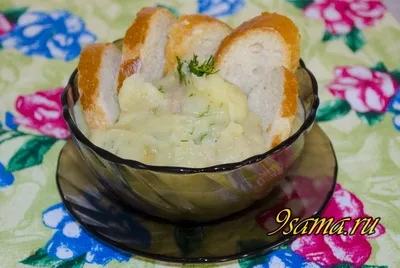 Суп пюре з грибами і куркою, я сама щаслива домогосподарка (сама) Суп пюре з грибами і куркою, я сама щаслива домогосподарка