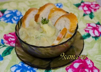 Суп пюре з грибами і куркою, я сама щаслива домогосподарка (щаслива) Суп пюре з грибами і куркою, я сама щаслива домогосподарка