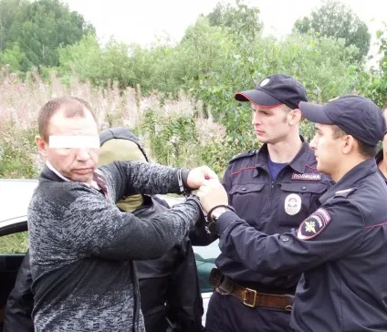 Добу возив в багажнику, а потім зарізав таксист розповів, як вбив дівчину на широкій річці