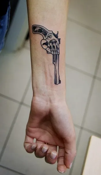 Озброєні та небезпечні, si vis pacem, para bellum! (Pacem) Озброєні та небезпечні, si vis pacem, para bellum!
