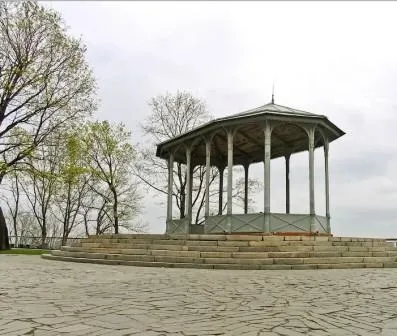 Володимирська гірка