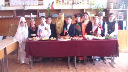 Позакласний захід «з чого починається батьківщина», мкоу «сош №3 -джегути» (Учні класу підготували) Позакласний захід «з чого починається батьківщина», мкоу «сош №3 -джегути»