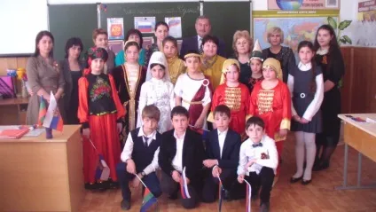 Позакласний захід «з чого починається батьківщина», мкоу «сош №3 -джегути» (Учні класу підготували) Позакласний захід «з чого починається батьківщина», мкоу «сош №3 -джегути»