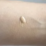 Чи всі тональні друкуються на одязі тест-драйв на стійкість, beauty insider (guerlain) Чи всі тональні друкуються на одязі тест-драйв на стійкість, beauty insider