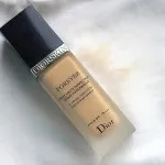 Чи всі тональні друкуються на одязі тест-драйв на стійкість, beauty insider (стійкість) Чи всі тональні друкуються на одязі тест-драйв на стійкість, beauty insider