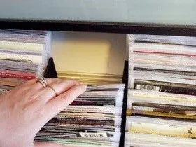 Зберігання cd і dvd дисків будинку