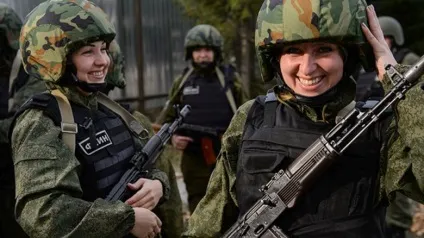 У спецназі тільки дівчата, si vis pacem, para bellum! (Дівчата зі спецназу) У спецназі тільки дівчата, si vis pacem, para bellum!