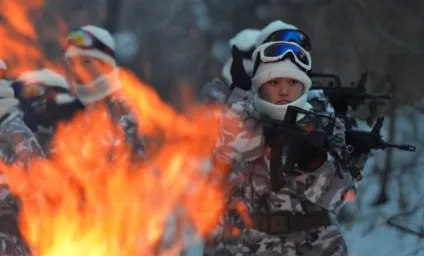 У спецназі тільки дівчата, si vis pacem, para bellum! (Спецназі) У спецназі тільки дівчата, si vis pacem, para bellum!