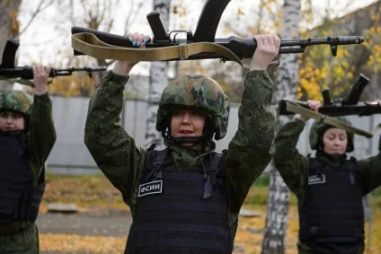 У спецназі тільки дівчата, si vis pacem, para bellum! (Дівчата зі спецназу) У спецназі тільки дівчата, si vis pacem, para bellum!