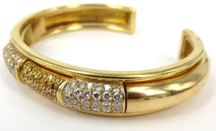 Ювелірні вироби boucheron - фредірік Бушерон, історія та фото (ірану) Ювелірні вироби boucheron - фредірік Бушерон, історія та фото