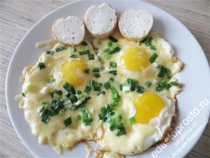Яєчня з сиром