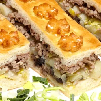 Закритий пиріг з грибами фото і рецепти з куркою, картоплею, сиром і фаршем (фото) Закритий пиріг з грибами фото і рецепти з куркою, картоплею, сиром і фаршем