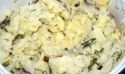 Закритий пиріг з грибами фото і рецепти з куркою, картоплею, сиром і фаршем (пиріг) Закритий пиріг з грибами фото і рецепти з куркою, картоплею, сиром і фаршем