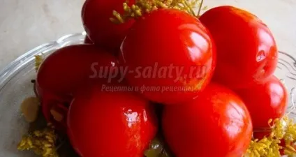 засолка помідор