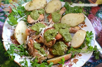 Смажений курча по-італійськи з соусом песто (оригінальний рецепт) (соусом) Смажений курча по-італійськи з соусом песто (оригінальний рецепт)