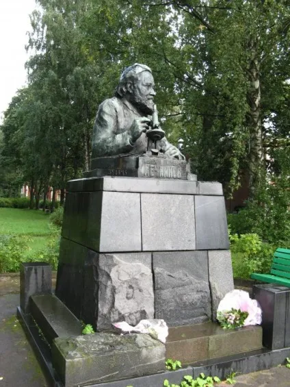 академія мечникова