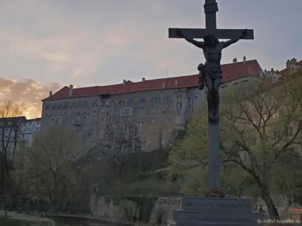 квітневі ходіння