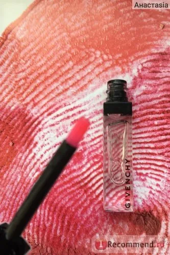 Блиск для губ givenchy le gloss revelateur de liv - «чарівний блеск- в тюбику прозорий, на губах (прозорий) Блиск для губ givenchy le gloss revelateur de liv - «чарівний блеск- в тюбику прозорий, на губах
