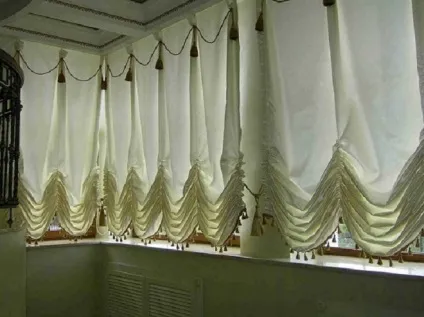 Чим закрити вікна на балконі від сонця класика і сучасні ідеї (сонця) Чим закрити вікна на балконі від сонця класика і сучасні ідеї