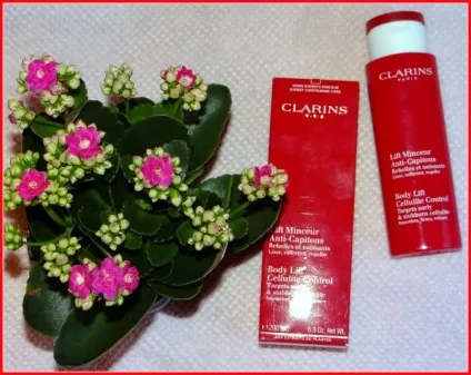 Clarins моделює засіб для схуднення і проти целюліту lift minceur anti-capitons (clarins) Clarins моделює засіб для схуднення і проти целюліту lift minceur anti-capitons