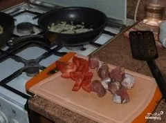 Телятина, смажена на сковороді - покроковий рецепт з фото (сковороді) Телятина, смажена на сковороді - покроковий рецепт з фото