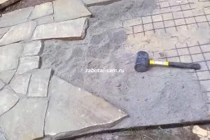 Робимо своїми руками садові доріжки з каменю - працюй сам, не лінуйся! (Садова доріжка з каменів своїми руками) Робимо своїми руками садові доріжки з каменю - працюй сам, не лінуйся!