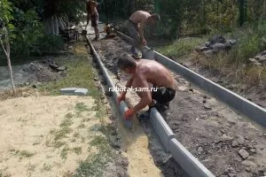 Робимо своїми руками садові доріжки з каменю - працюй сам, не лінуйся! (Доріжки з натурального каменю) Робимо своїми руками садові доріжки з каменю - працюй сам, не лінуйся!
