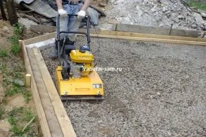Робимо своїми руками садові доріжки з каменю - працюй сам, не лінуйся! (Садова доріжка з каменів своїми руками) Робимо своїми руками садові доріжки з каменю - працюй сам, не лінуйся!
