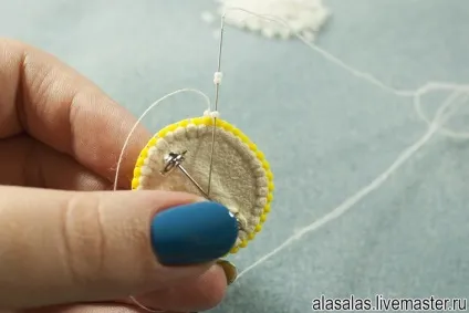 Робимо брошку-ромашку з бісеру - ярмарок майстрів - ручна робота, handmade (основа для брошки) Робимо брошку-ромашку з бісеру - ярмарок майстрів - ручна робота, handmade