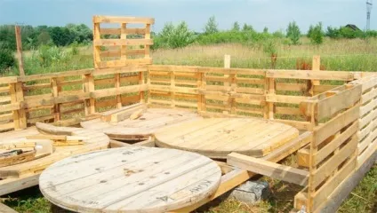 Будинок з піддонів своїми руками фото будівництва (своїми) Будинок з піддонів своїми руками фото будівництва