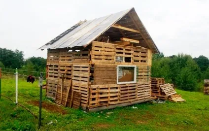 Будинок з піддонів своїми руками фото будівництва (своїми) Будинок з піддонів своїми руками фото будівництва