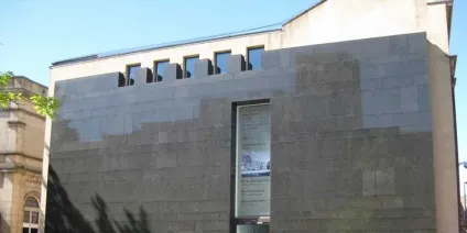 Фасад з граніту, технологія монтажу, особливості експлуатації та правила обслуговування і ремонту